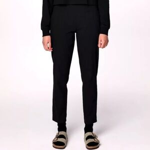 Mountain Hardwear Women’s Dynama 2 Black Ankle Pants